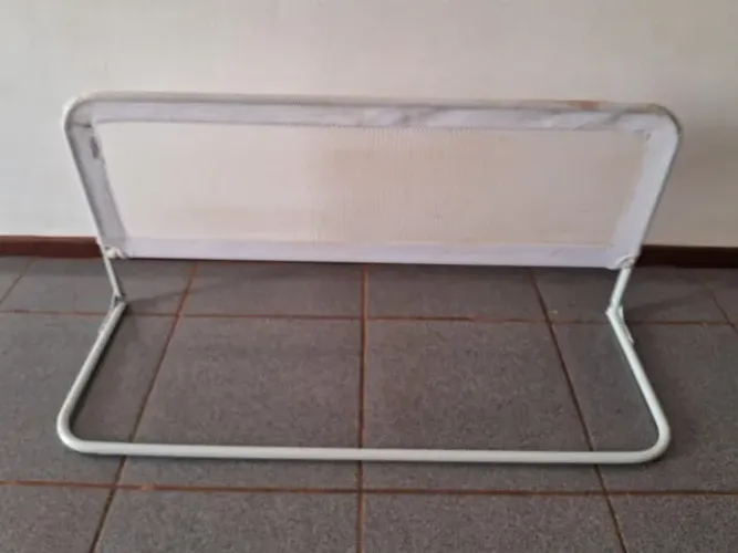 Grade de proteção cama infantil