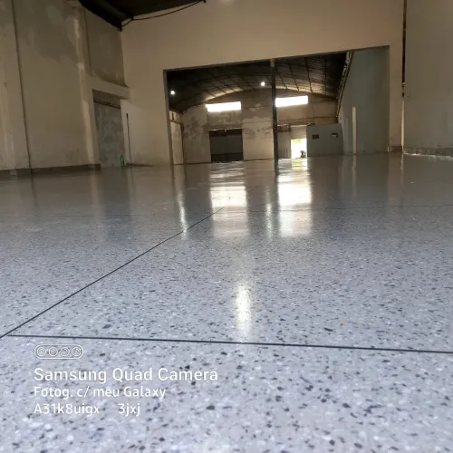 Piso Granitina polido