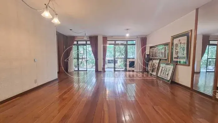 Área Nobre!!! colado Metrô Uruguai!!!