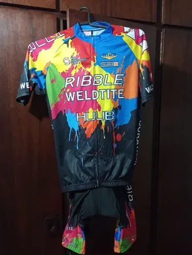 Conjunto de ciclismo RIBBLE WELDTITE.