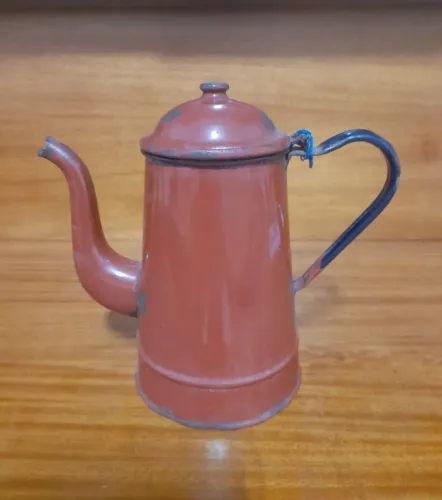 Bule de Café Vintage em Metal