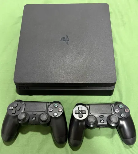 Ps4 slim 1tb com 2 controles 