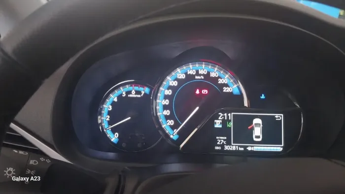 Vende-se um Toyota yares xs sedan automático 2024