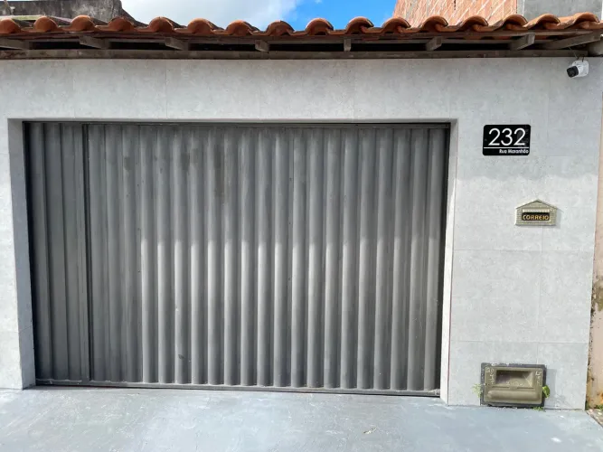 Casa grande em Dias Dávila 