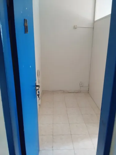 Alugo ou vendo sala comercial na praça do fórum