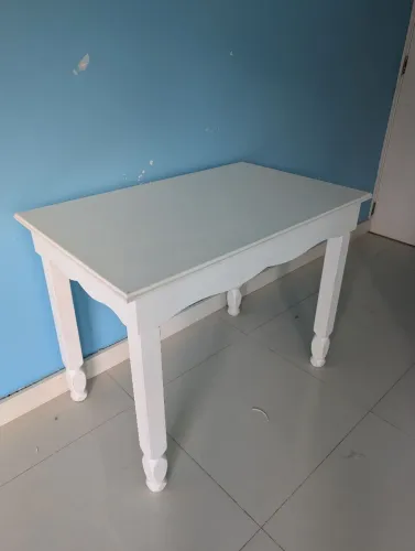 Mesa pequena madeira maciça 