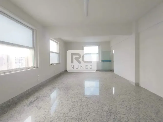 Meio andar corrido com área de 197 m² no bairro Centro - Belo Horizonte