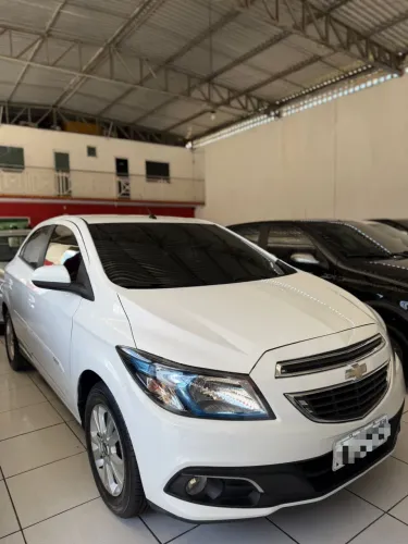 Chevrolet Onix Hatch LTZ 1.4 8V Flex Power Mec. 4P 2015