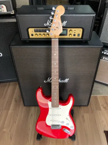 Guitarra Fender Squier Affinity usada
