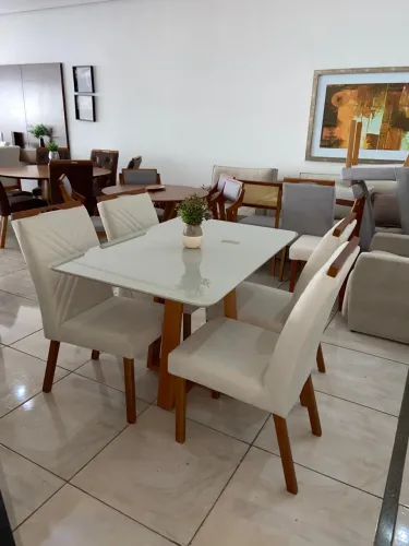 Mesa de Jantar com 4 Cadeiras 120x80 - Elegância para sua Sala!