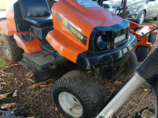 Trator de Grama Tramontina Trotter