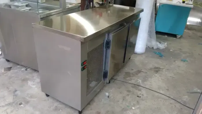 Balcão de encosto freezer e refrigerado,