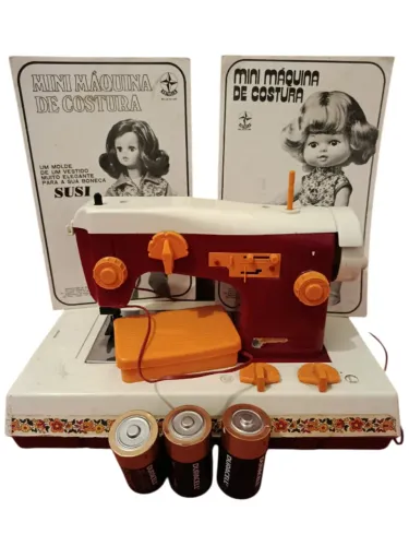 Mini maquininha de costura - anos 1980 - raríssima