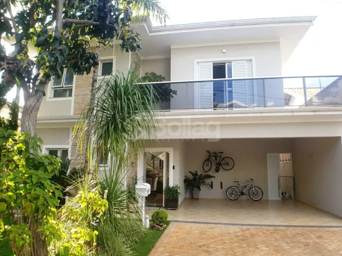 Casa para venda no condomínio Jardim das Palmeiras em Vinhedo, interior de São Paulo.