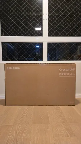 Smart TV Samsung Crystal 43" UHD 4K - Lacrada e com NF