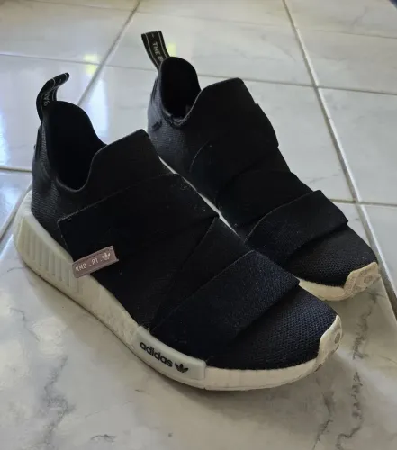 Tênis Adidas NMD R1 Slip-On Preto