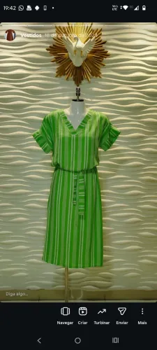 Vendo lote de 15 vestidos chemise e gola V ( Novo )