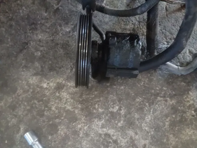 Vendo bomba de direção hidráulica da Zafira 2.0 8v flex