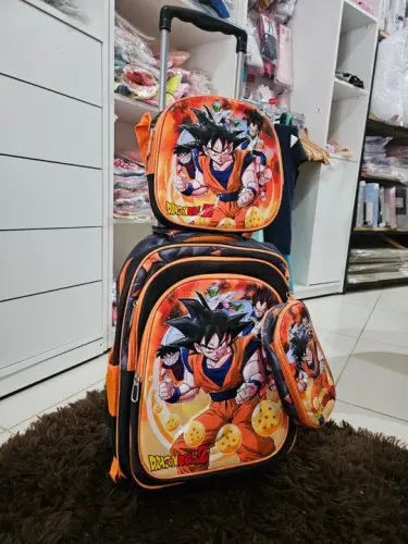 KIT MOCHILA 3D COM RODINHAS