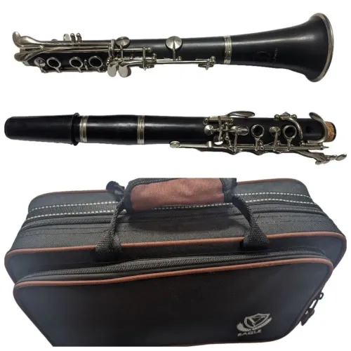 Clarinete Dolphin Estudante Sib 17 chaves Estojo Eagle com alça de ombro