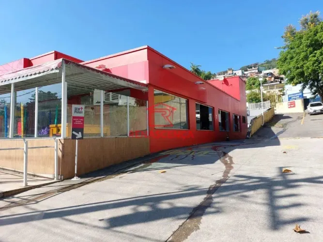 Loja Comercial em Cascadura.