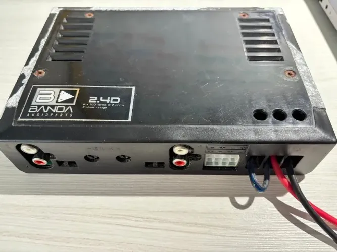 Amplificador Banda 2.4D 400w rms