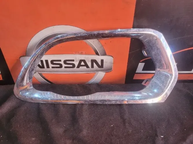 Friso Cromado da Moldura da Milha Direita Renault Sandero Logan 2015 a 2018 261A28430