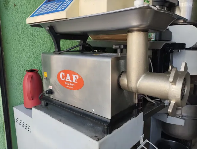 Moedor de Carne Industrial CAF - Excelente Estado
