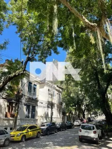 Casa - / Comercial / Humaitá