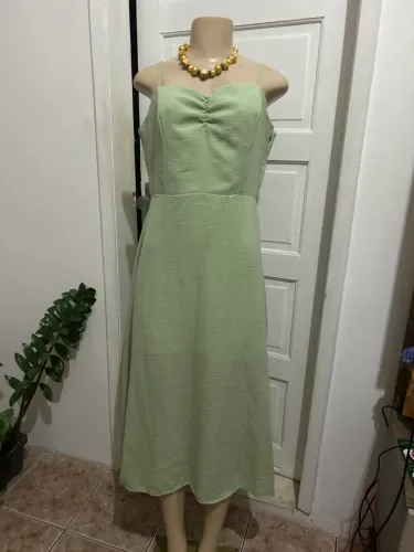 Vestido Midi verde água 