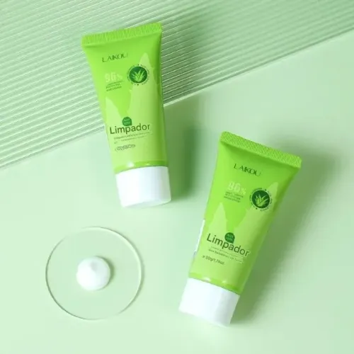 Creme de limpeza facil com Aloe Vera e anti-acne