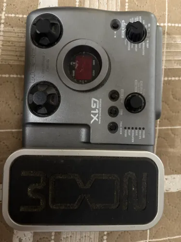 Pedaleira Zoom G1x