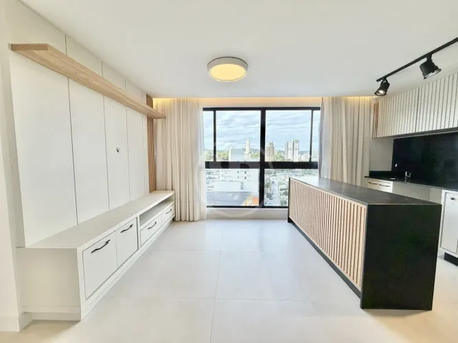 Apartamento Novo Semimobiliado com 2 Dormitórios (1 Suíte) e 1 Vaga, com Móveis Planejados