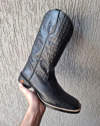 Bota Texana em Couro Estilo Exótico Jacaré Preta