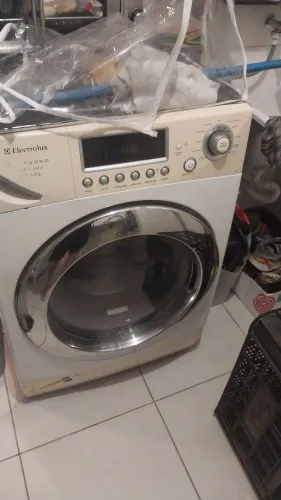 Lava e seca Electrolux 10,5
