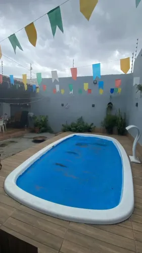 CASA DE 2/4 COM AREA GOUMET COM CHURRASQUEIRA E PISCINA
