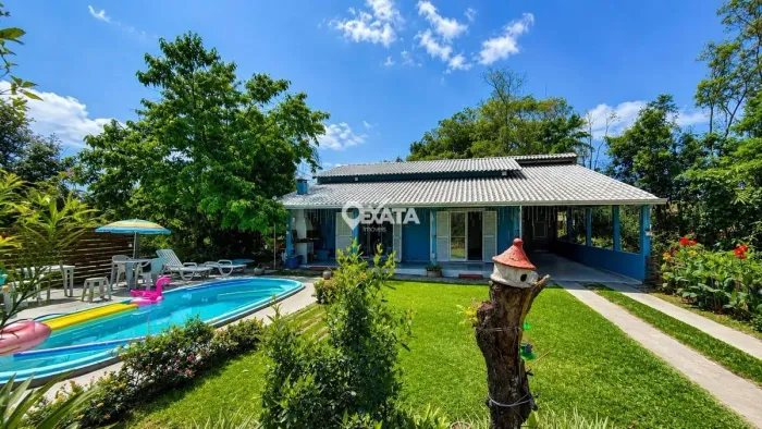 Casa com 3 quartos - Itapoá