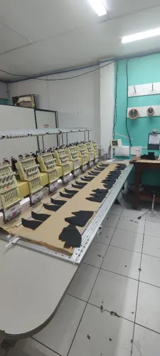 Máquina de bordado swf