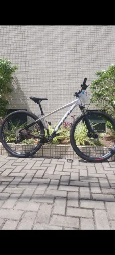 Bike rava grupo 1 x 12 Nova Freios Hidráulicos R$ 3.500.00