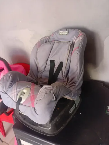 Cadeira pra carro infantil * Emilio WhatsApp