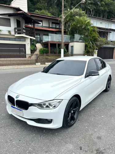 BMW 320I A 2.0 Turbo/activeflex 16V 184cv 4P 2014