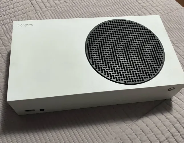 Xbox Series S em perfeito estado + Controle original