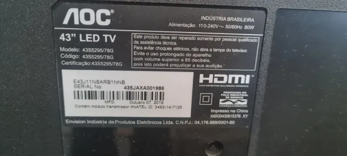TV 43 polegadas smart OAC, com display quebrado, porém. Funcionando as demais funções