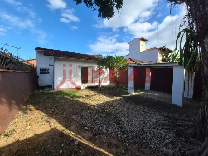 Casa com ótima localização para aluguel definitivo no Itaguá, Ubatuba-SP