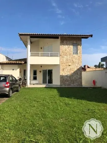 Casa 150m da praia de Cibratel com quintal grande