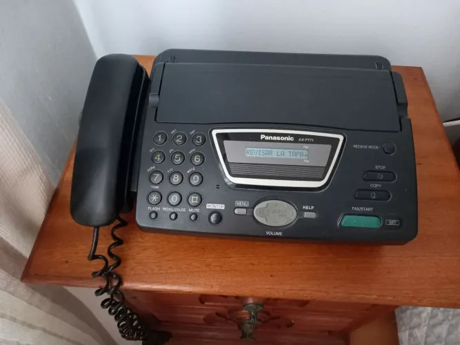 Vendo um fax Panasonic kxft71