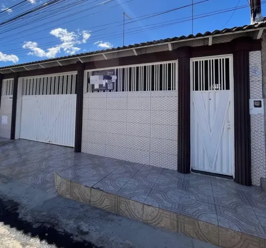 CASA EM CANUDOS