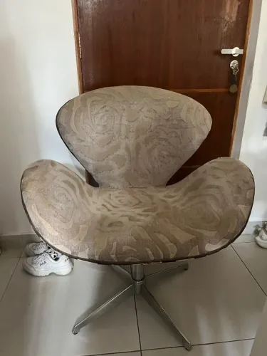 Poltrona swan giratoria - RETIRAR prox SESC INTERLAGOS