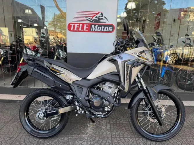 HONDA XRE 300 SAHARA ADV 2025