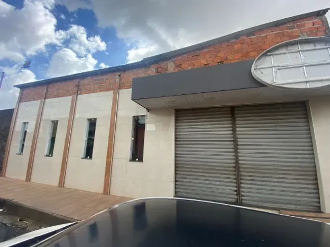 Alugo ponto comercial prox ao integraçao do são cristovão